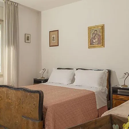 Lucrezia E Cesare Borgia Lägenhet